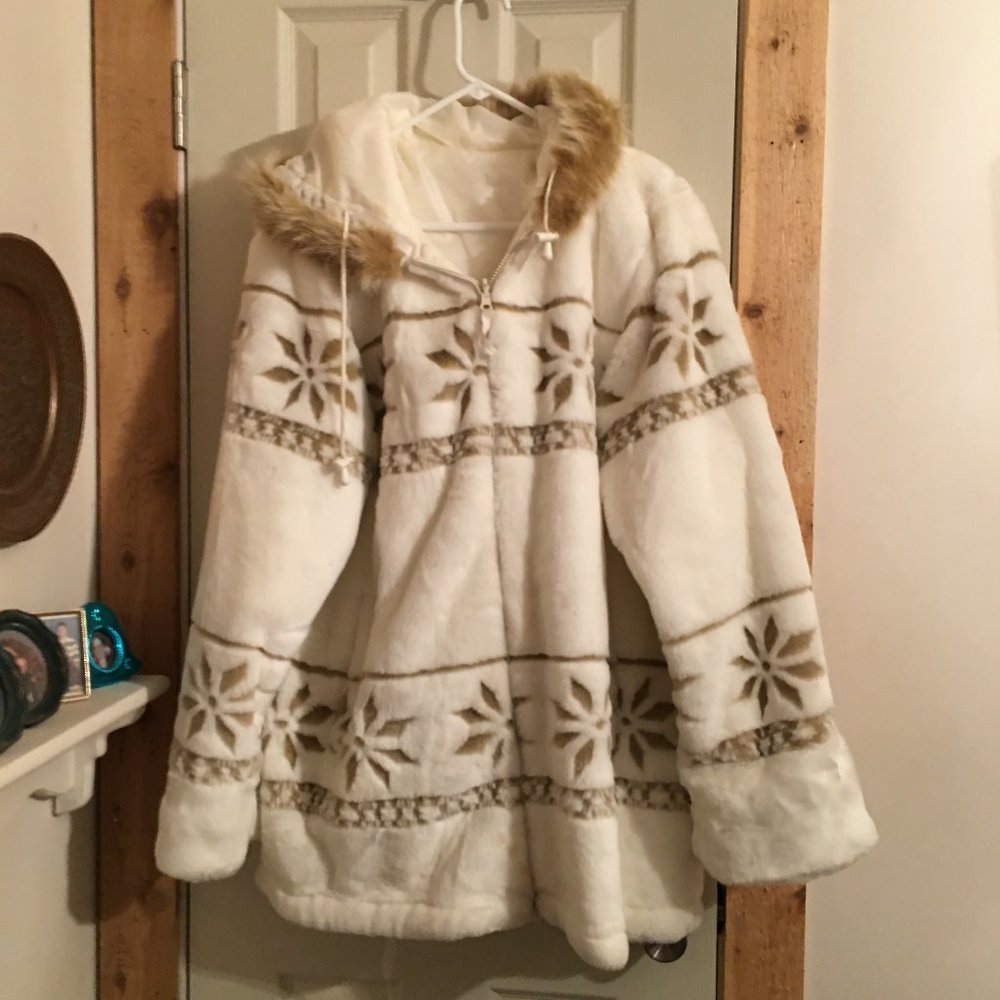 White faux fur and gold Reversible winter coat